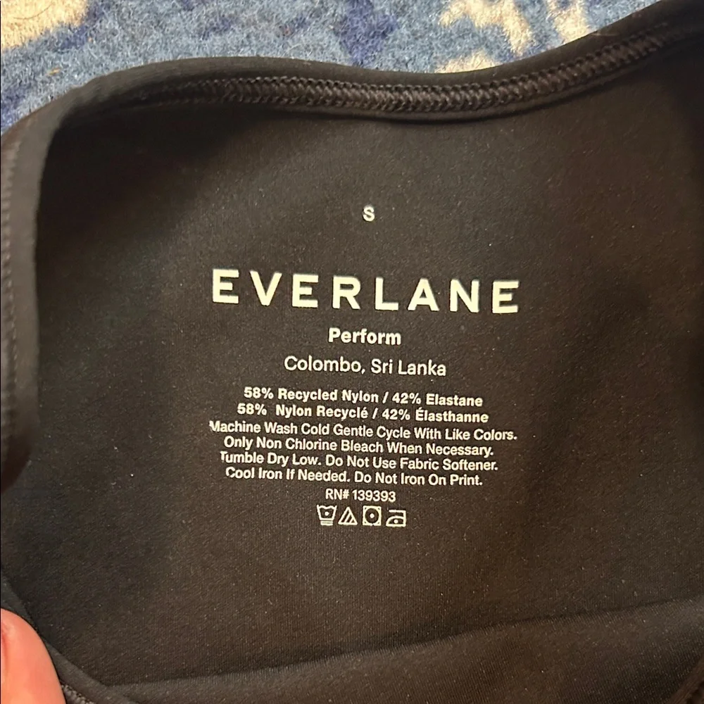 Everlane Perform Tanktop - Picture 3 of 4